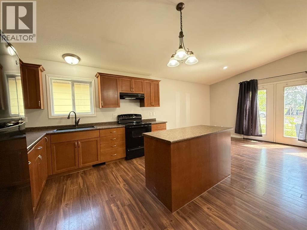 4822 50 Avenue, Vermilion, Alberta T9X 1T6 - Photo 5 - A2238515