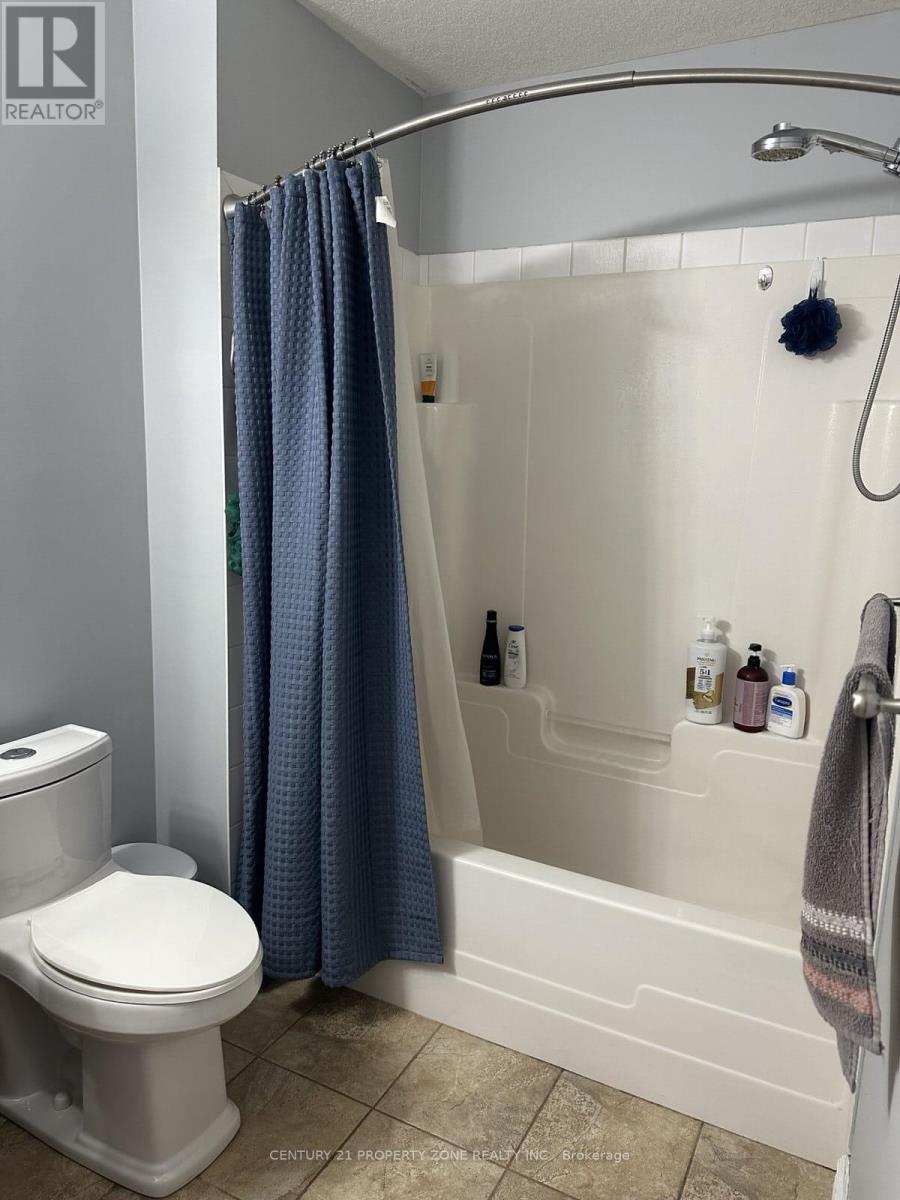 30 Brookfield Crescent, Kitchener, Ontario  N2E 0A7 - Photo 16 - X12637744