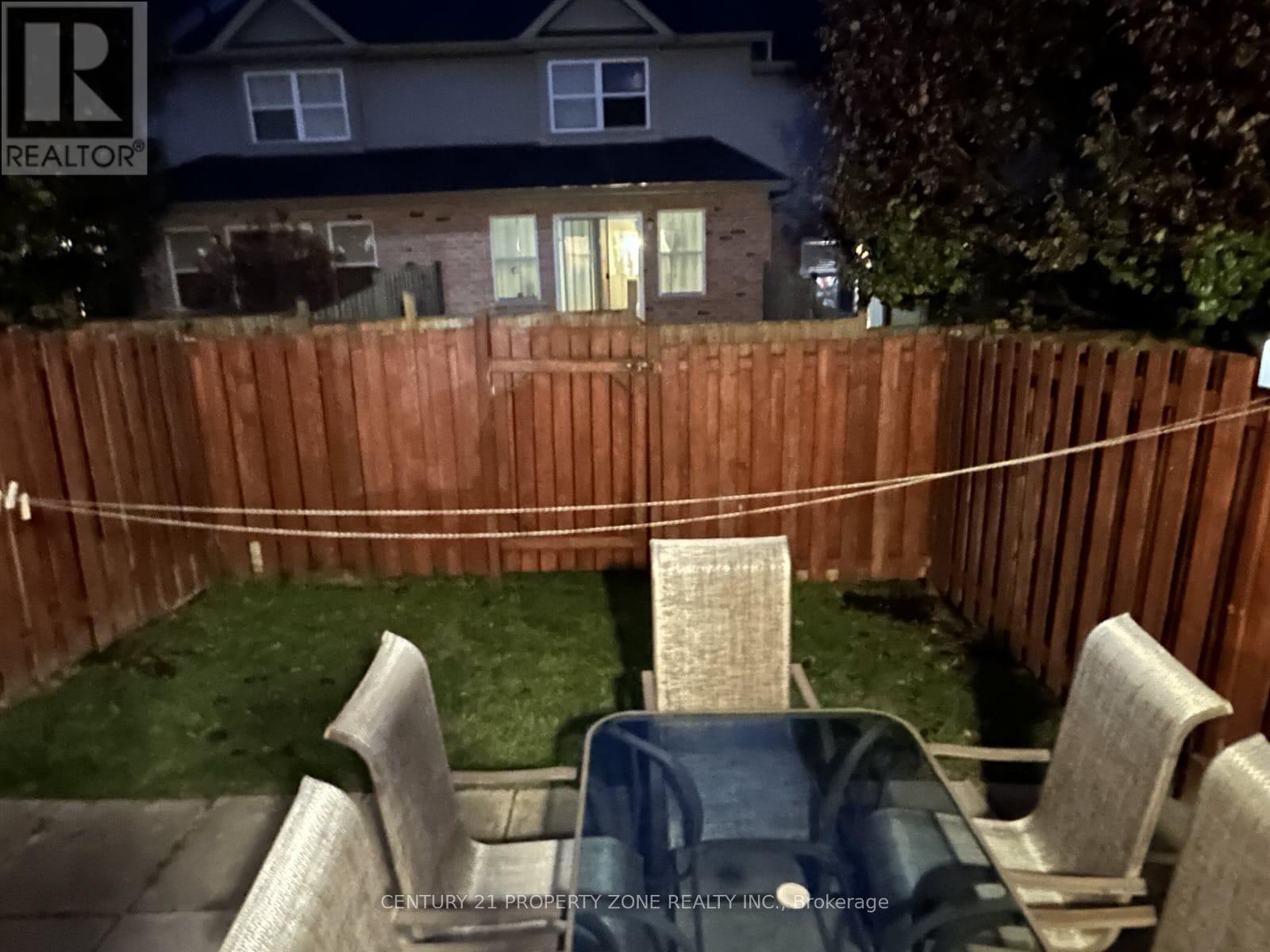 30 Brookfield Crescent, Kitchener, Ontario  N2E 0A7 - Photo 2 - X12637744