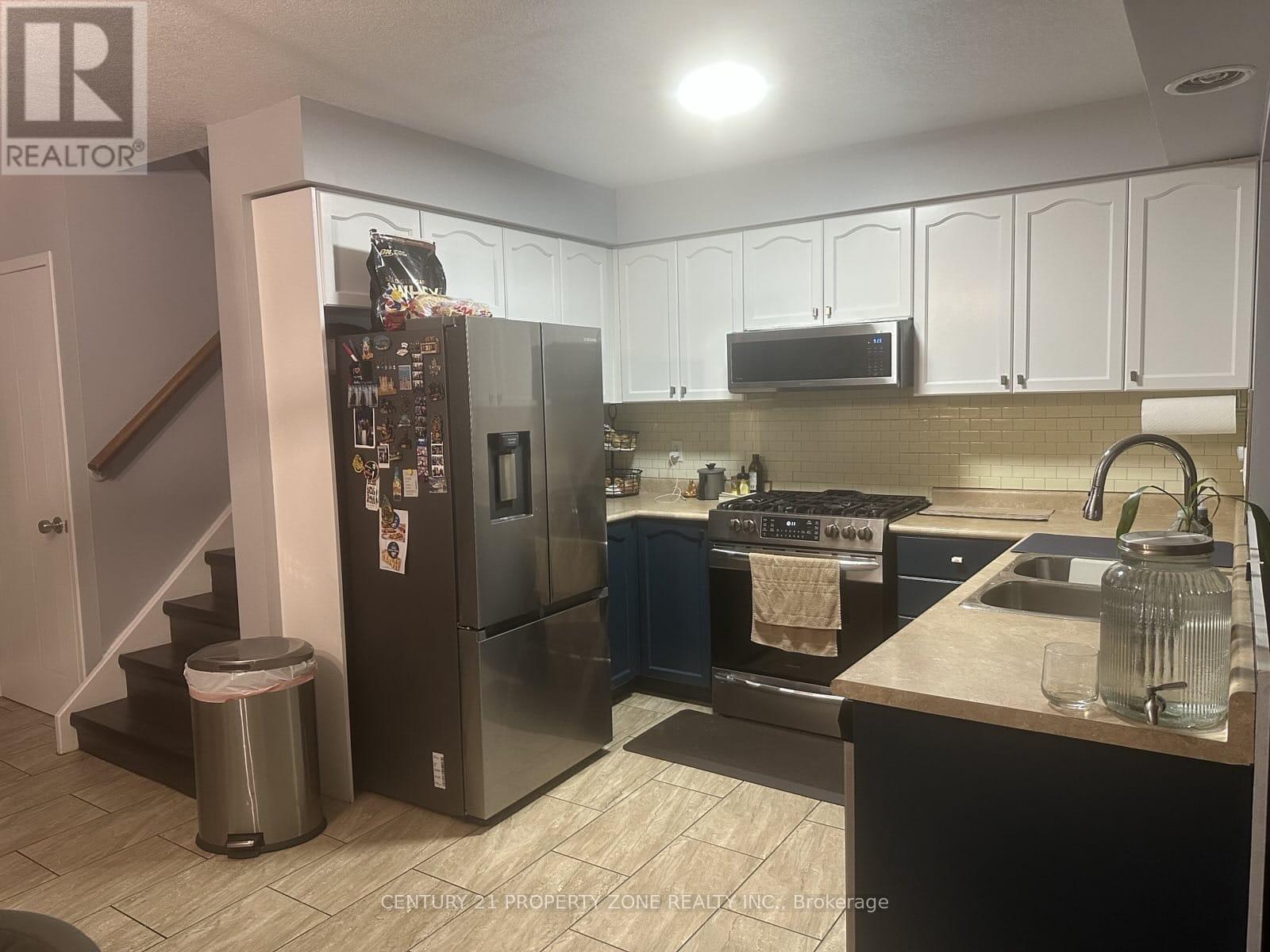 30 Brookfield Crescent, Kitchener, Ontario  N2E 0A7 - Photo 5 - X12637744