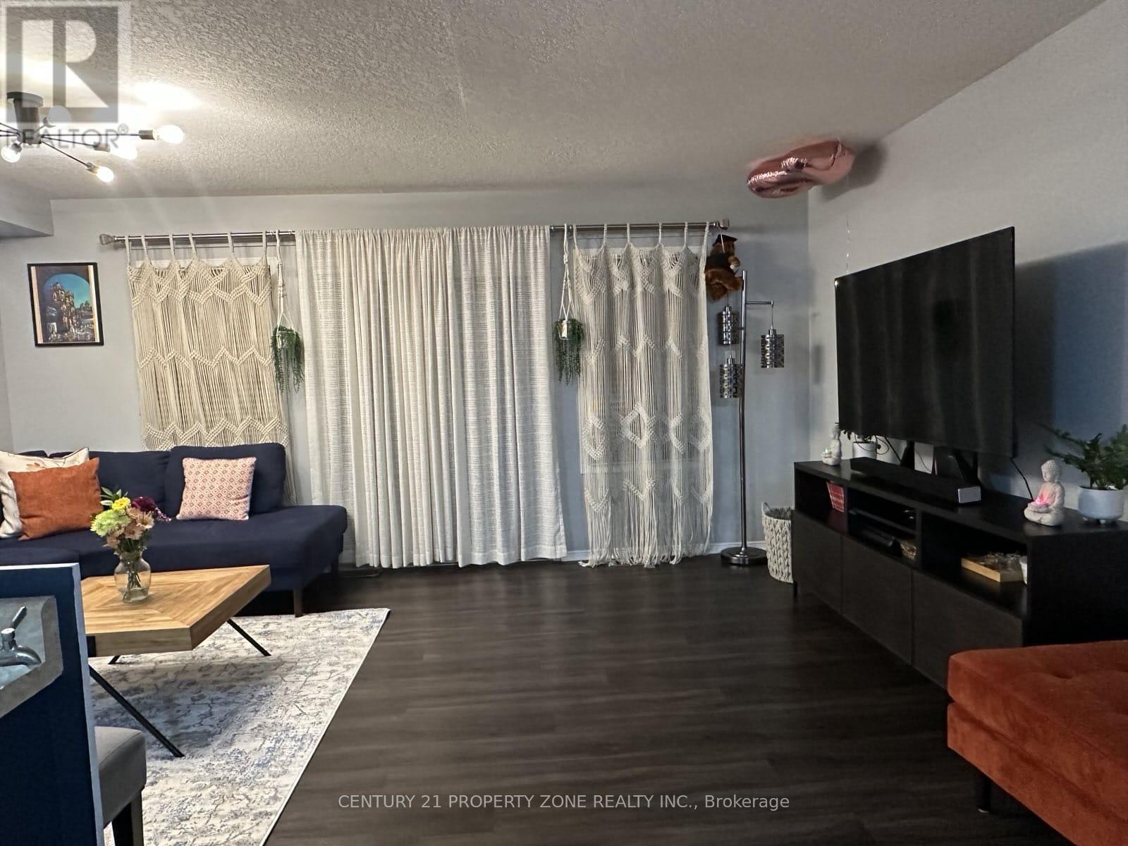 30 Brookfield Crescent, Kitchener, Ontario  N2E 0A7 - Photo 9 - X12637744