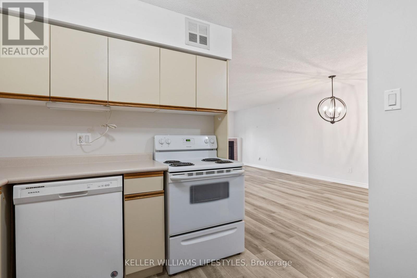 105 - 15 Jacksway Crescent, London North, Ontario  N5X 3T8 - Photo 14 - X12637768