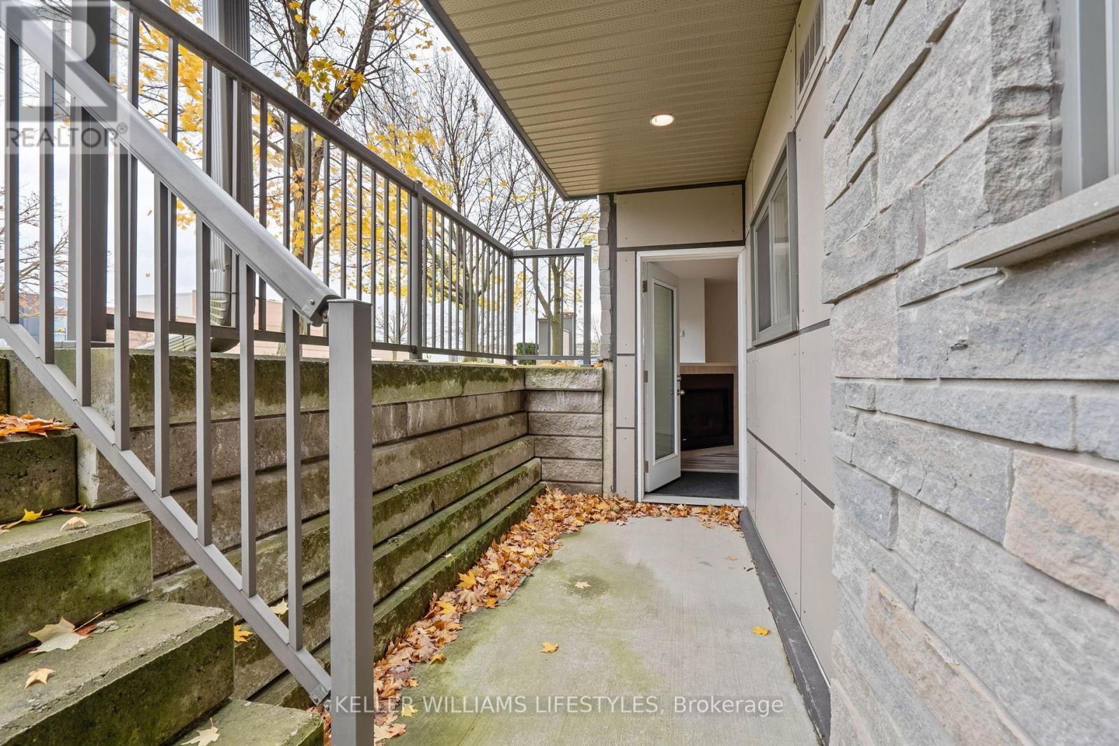 105 - 15 Jacksway Crescent, London North, Ontario  N5X 3T8 - Photo 5 - X12637768