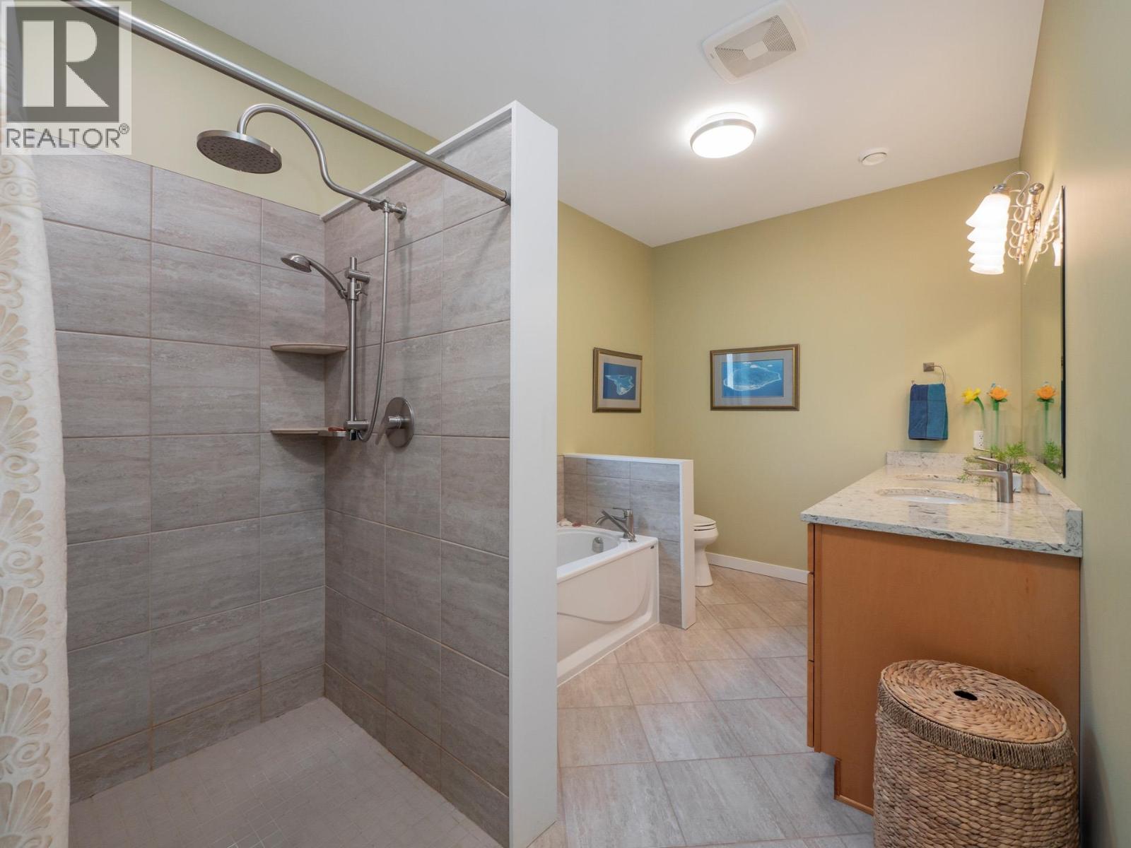 6682 Sunshine Coast Highway, Sechelt, British Columbia  V0N 3A8 - Photo 14 - R3074245