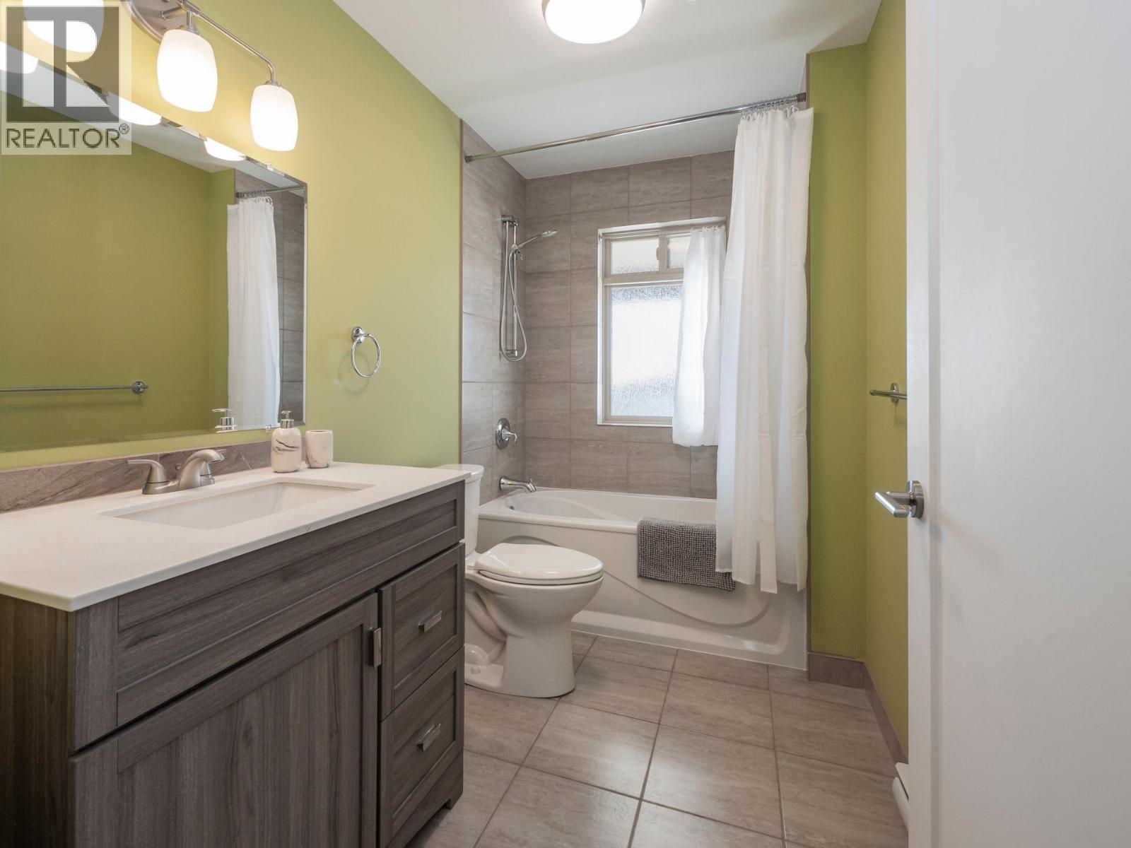 6682 Sunshine Coast Highway, Sechelt, British Columbia  V0N 3A8 - Photo 28 - R3074245