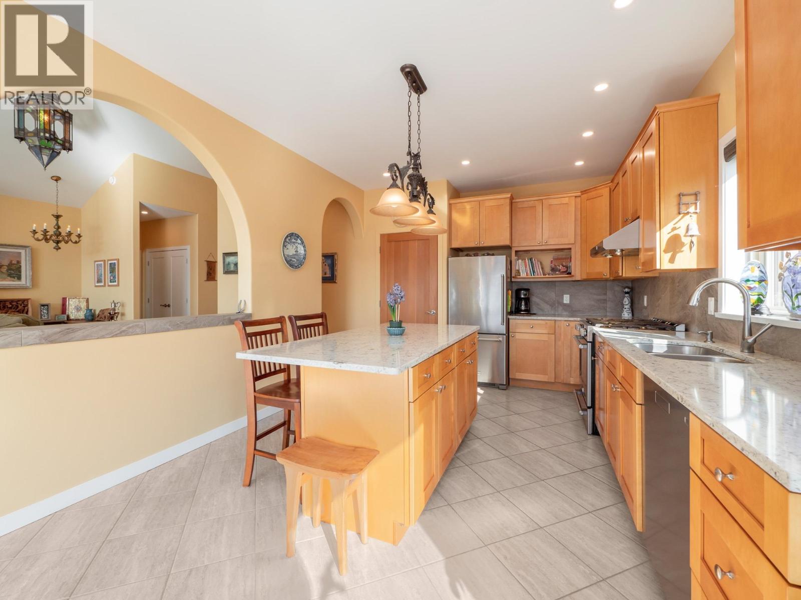 6682 Sunshine Coast Highway, Sechelt, British Columbia  V0N 3A8 - Photo 8 - R3074245