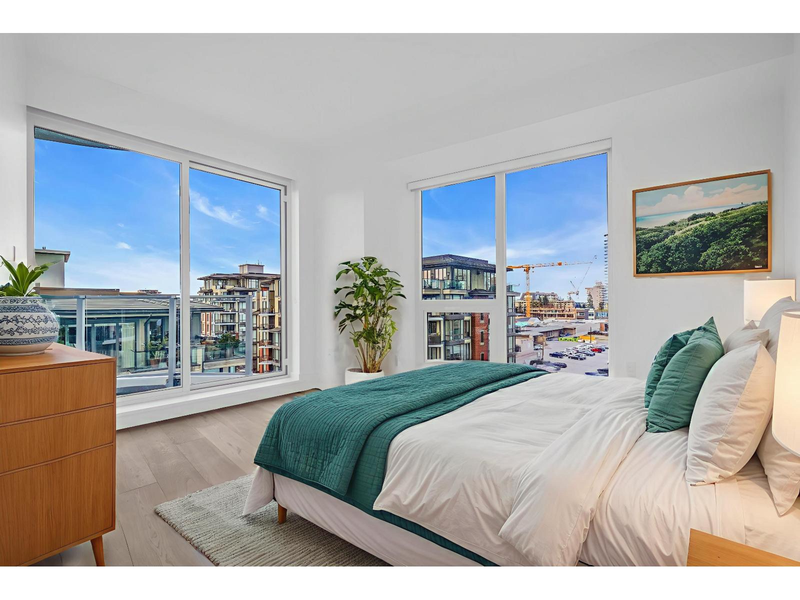 804 1500 MARTIN STREET, White Rock, British Columbia