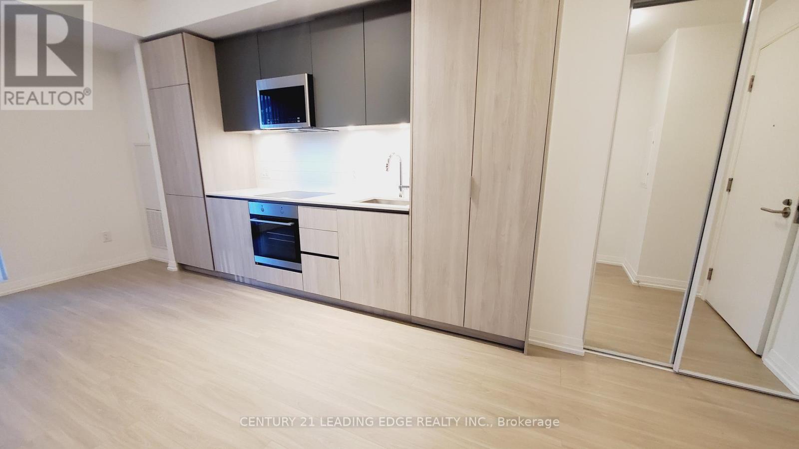 706 - 8 Widmer Street, Toronto, Ontario  M5V 0W6 - Photo 12 - C12637770