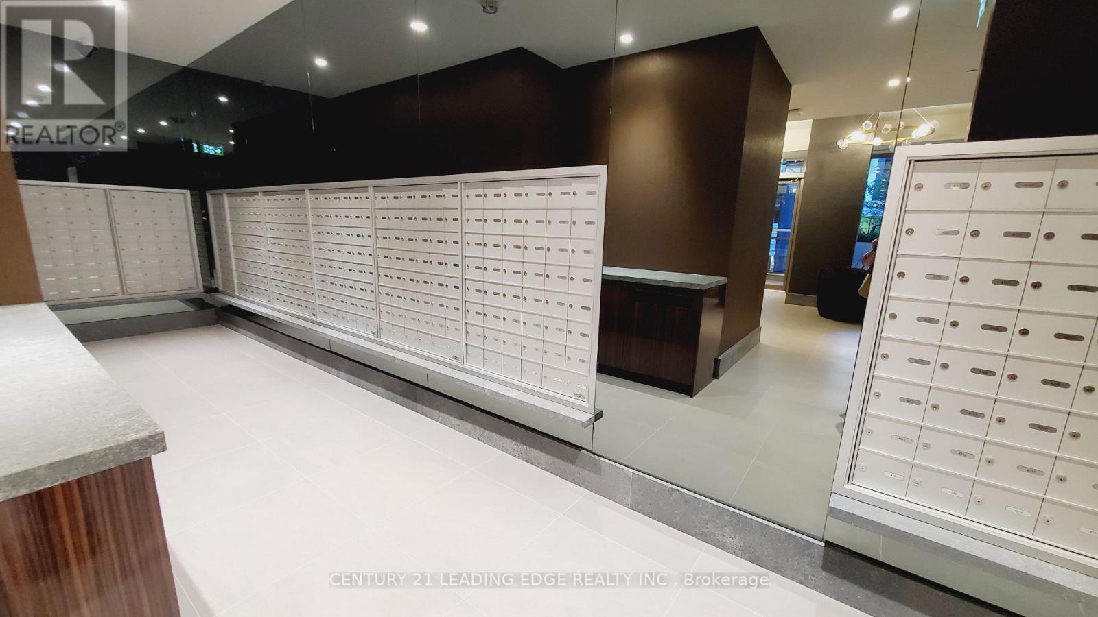 706 - 8 Widmer Street, Toronto, Ontario  M5V 0W6 - Photo 3 - C12637770