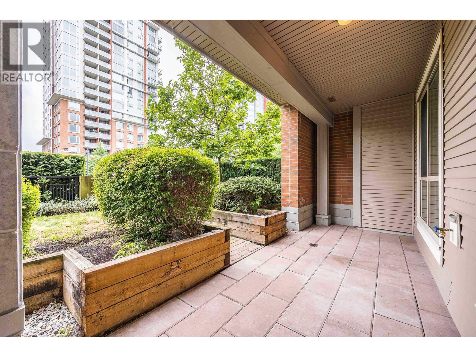 103 1135 Windsor Mews, Coquitlam, British Columbia  V3B 0L2 - Photo 12 - R3074194