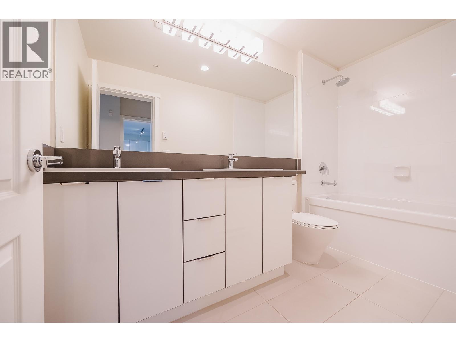 103 1135 Windsor Mews, Coquitlam, British Columbia  V3B 0L2 - Photo 9 - R3074194