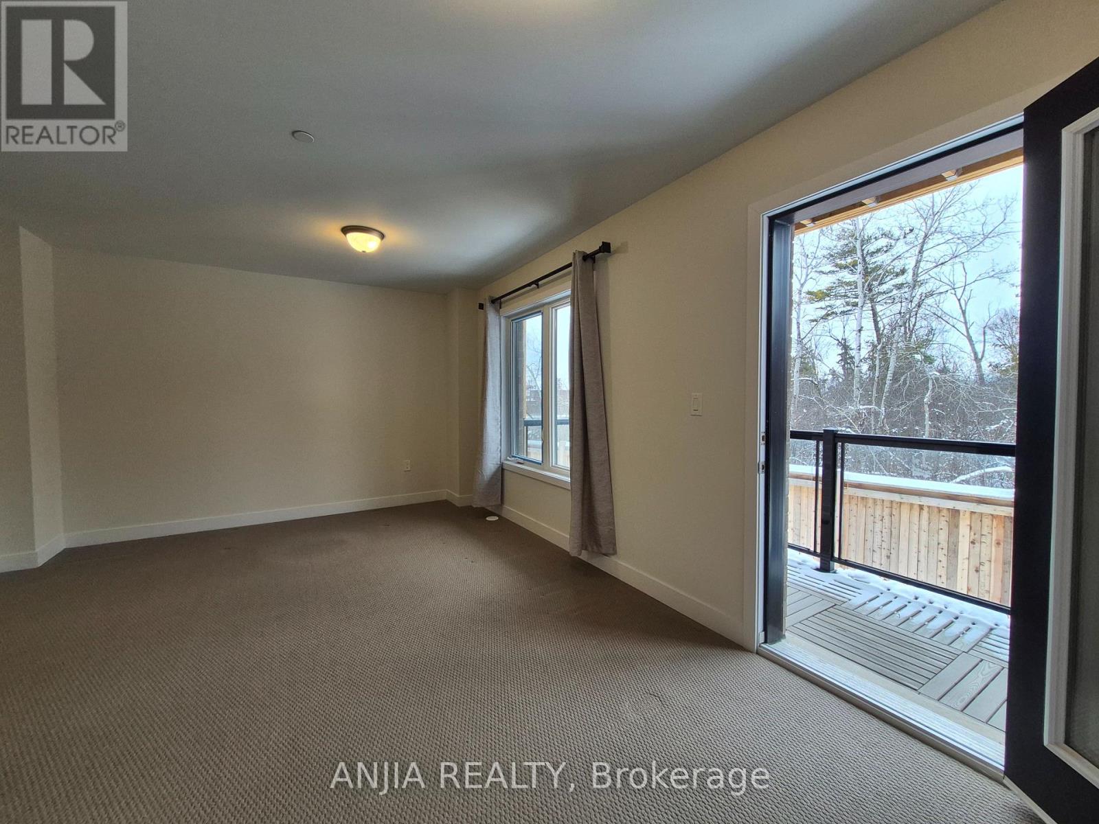 104 Credit Lane, Richmond Hill, Ontario  L4E 1G9 - Photo 10 - N12585528