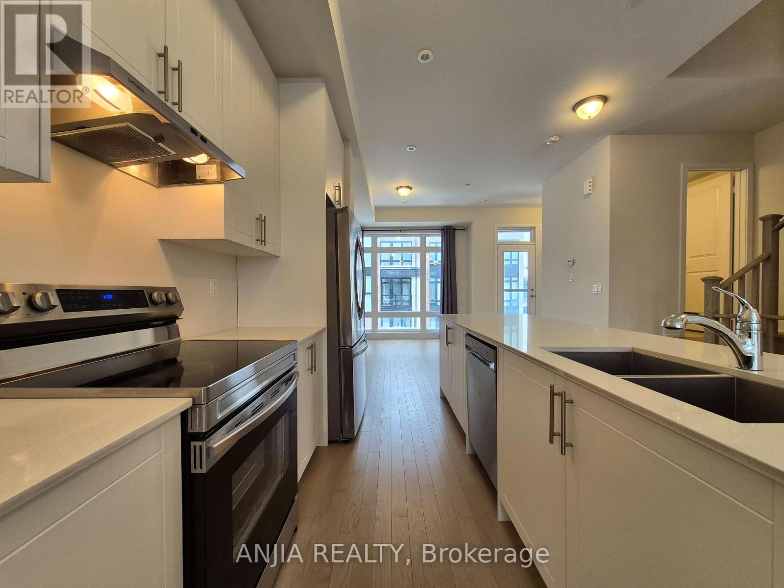 104 Credit Lane, Richmond Hill, Ontario  L4E 1G9 - Photo 19 - N12585528