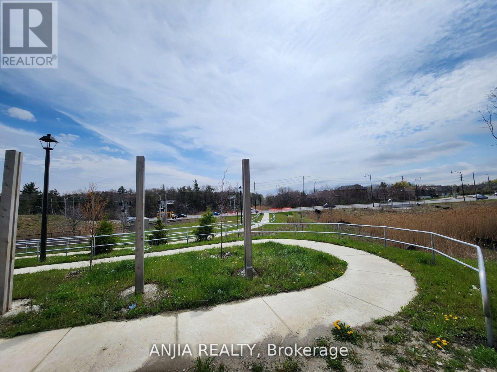 104 Credit Lane, Richmond Hill, Ontario  L4E 1G9 - Photo 43 - N12585528