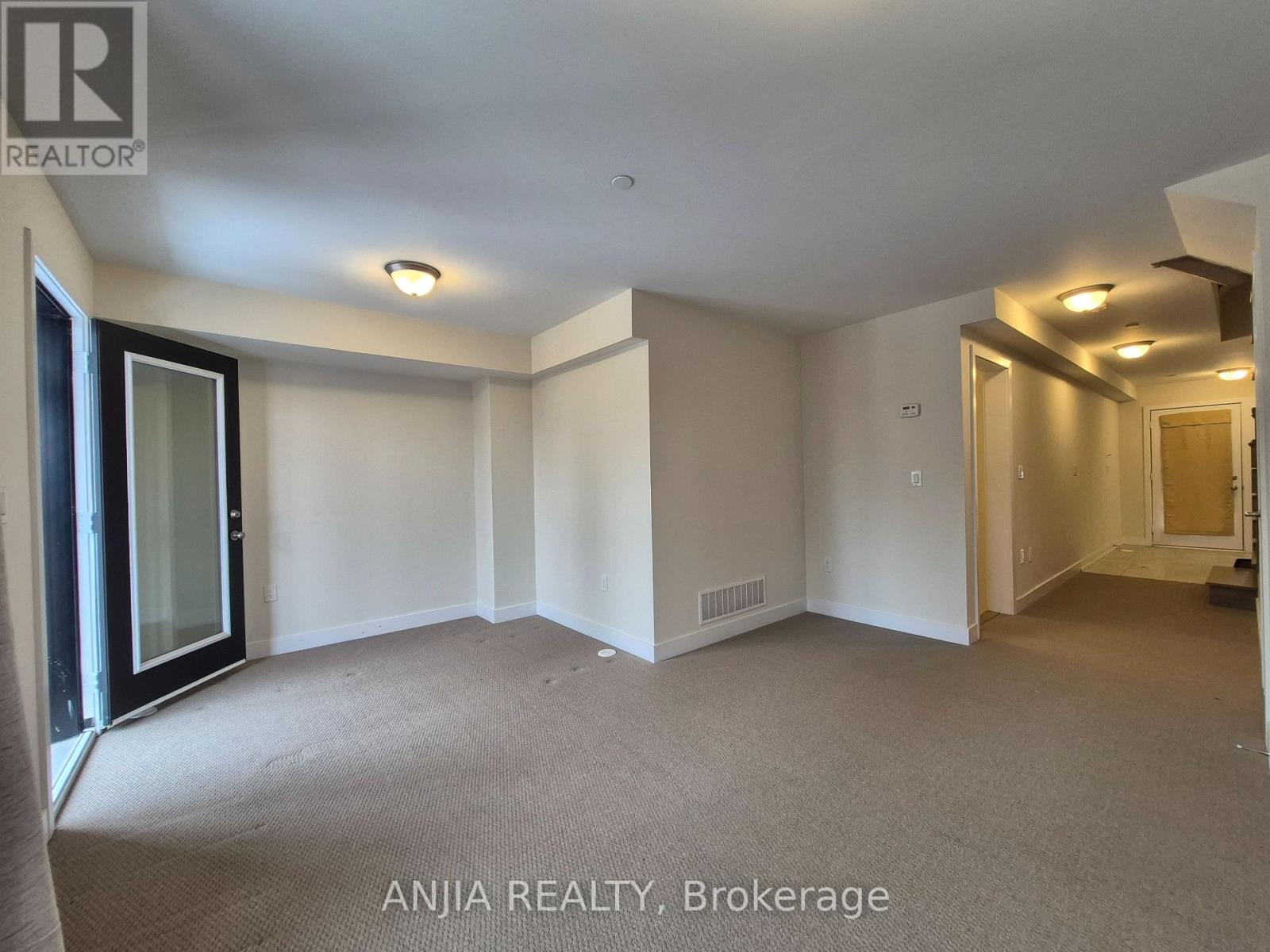 104 Credit Lane, Richmond Hill, Ontario  L4E 1G9 - Photo 8 - N12585528