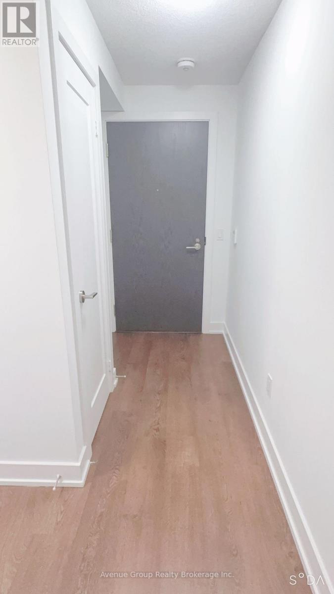 1106 - 7 Mabelle Avenue, Toronto, Ontario  M9A 0C9 - Photo 4 - W12637766