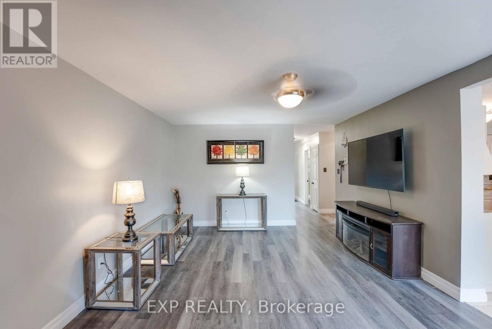 3426 Strang Drive, Niagara Falls, Ontario  L2G 6K3 - Photo 5 - X12637784