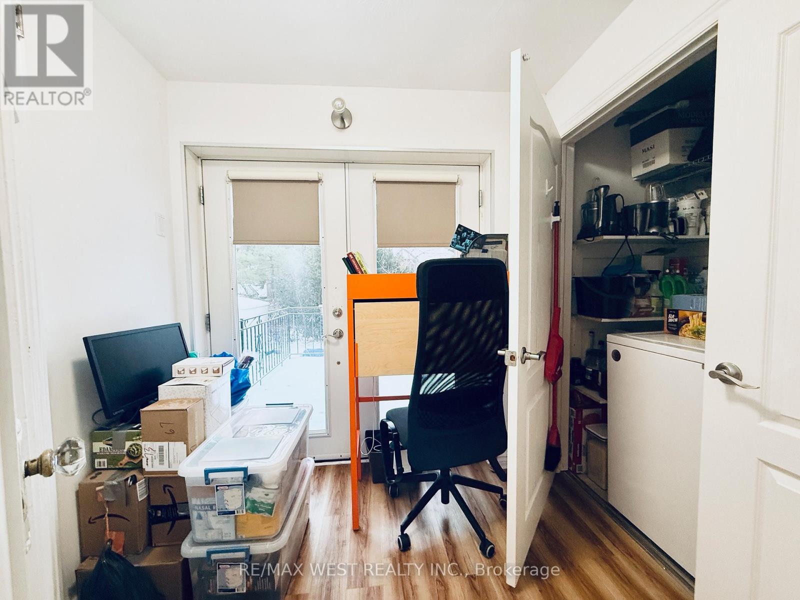 Main & 2nd - 15 Keystone Avenue, Toronto, Ontario  M4C 1G9 - Photo 15 - E12637778