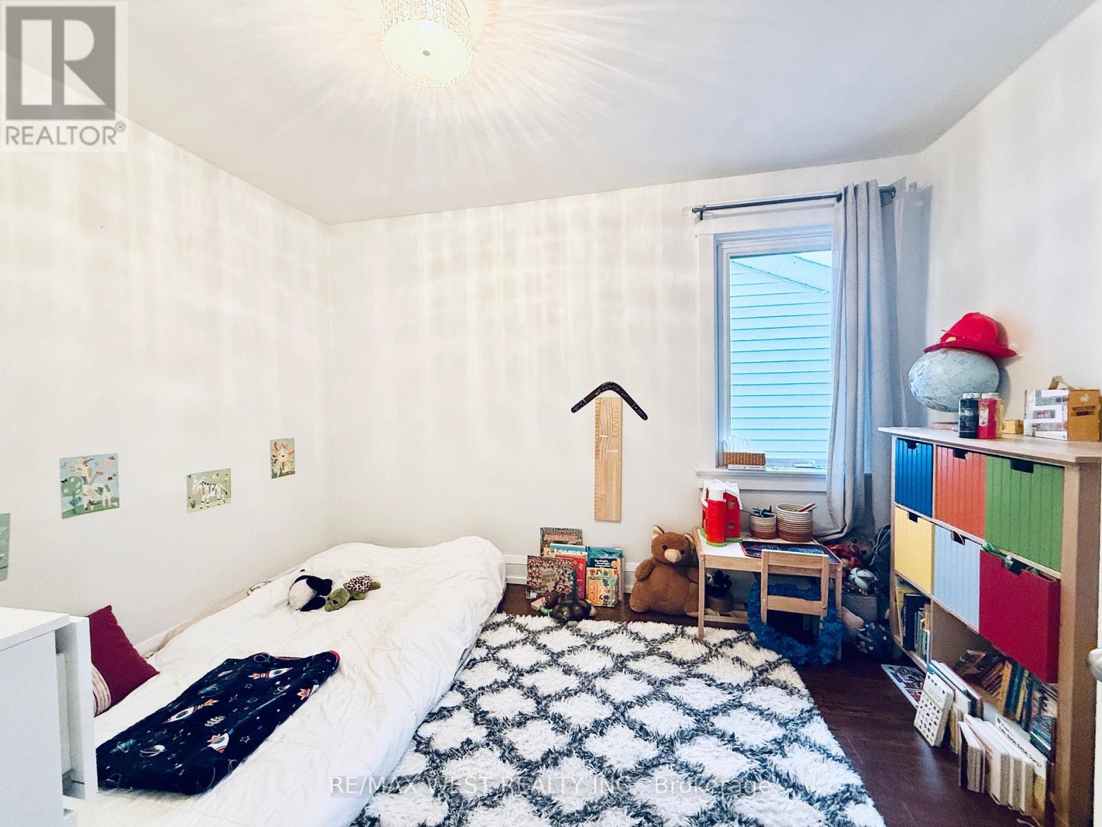 Main & 2nd - 15 Keystone Avenue, Toronto, Ontario  M4C 1G9 - Photo 26 - E12637778