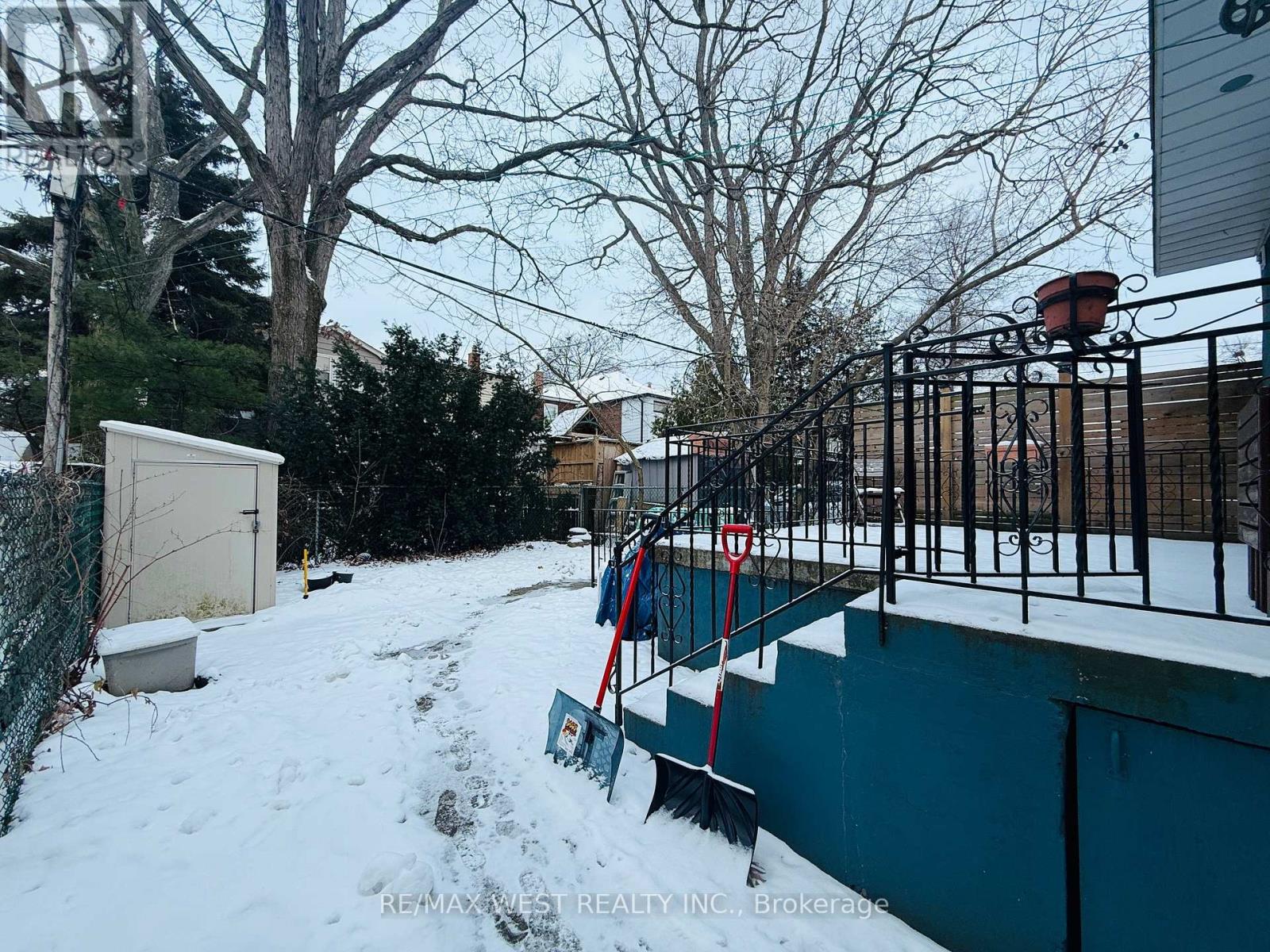 Main & 2nd - 15 Keystone Avenue, Toronto, Ontario  M4C 1G9 - Photo 27 - E12637778