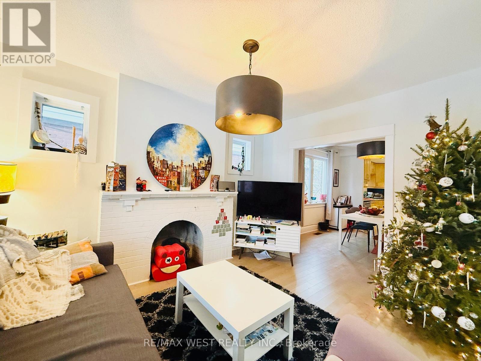 Main & 2nd - 15 Keystone Avenue, Toronto, Ontario  M4C 1G9 - Photo 6 - E12637778