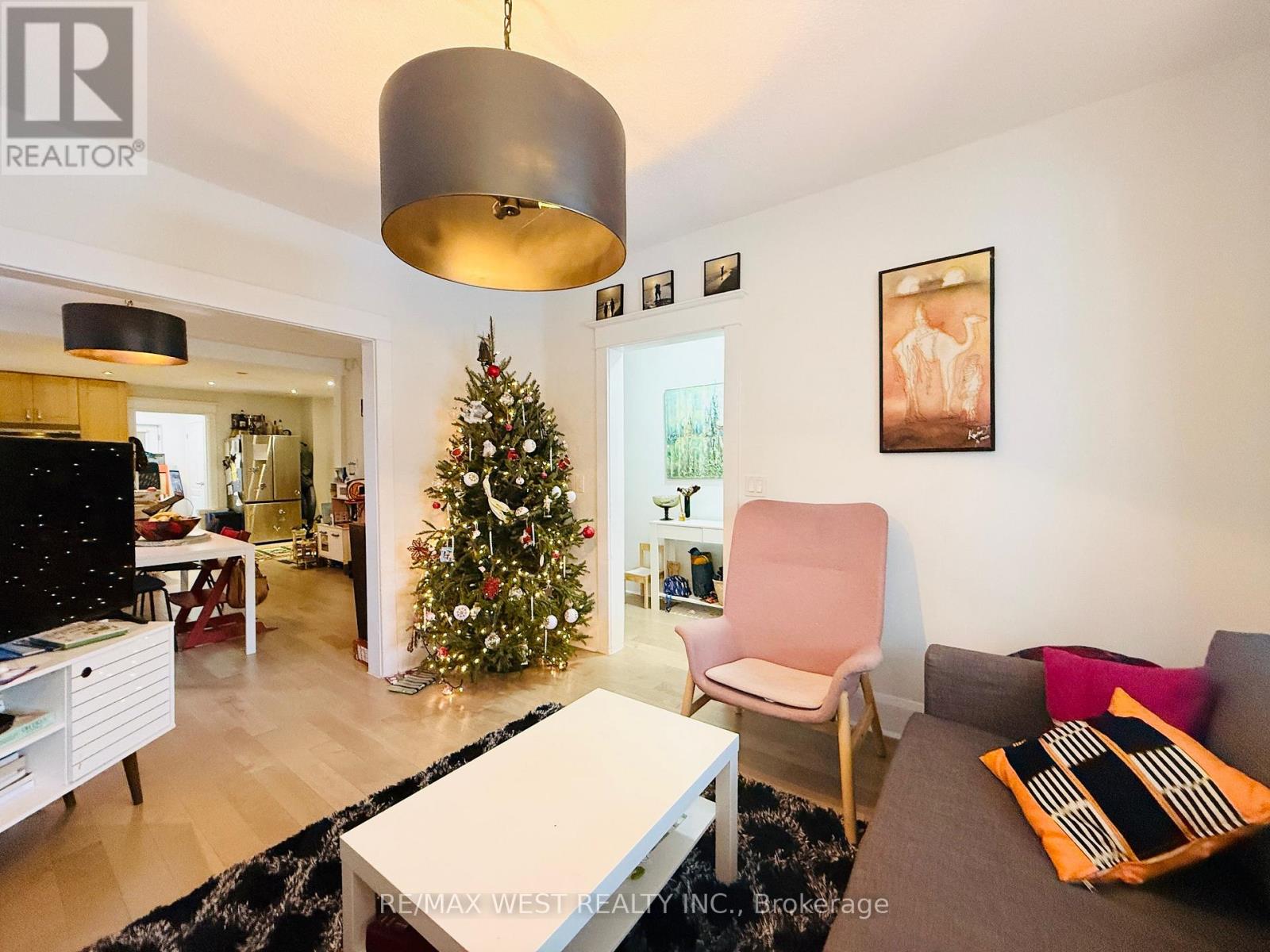 Main & 2nd - 15 Keystone Avenue, Toronto, Ontario  M4C 1G9 - Photo 7 - E12637778