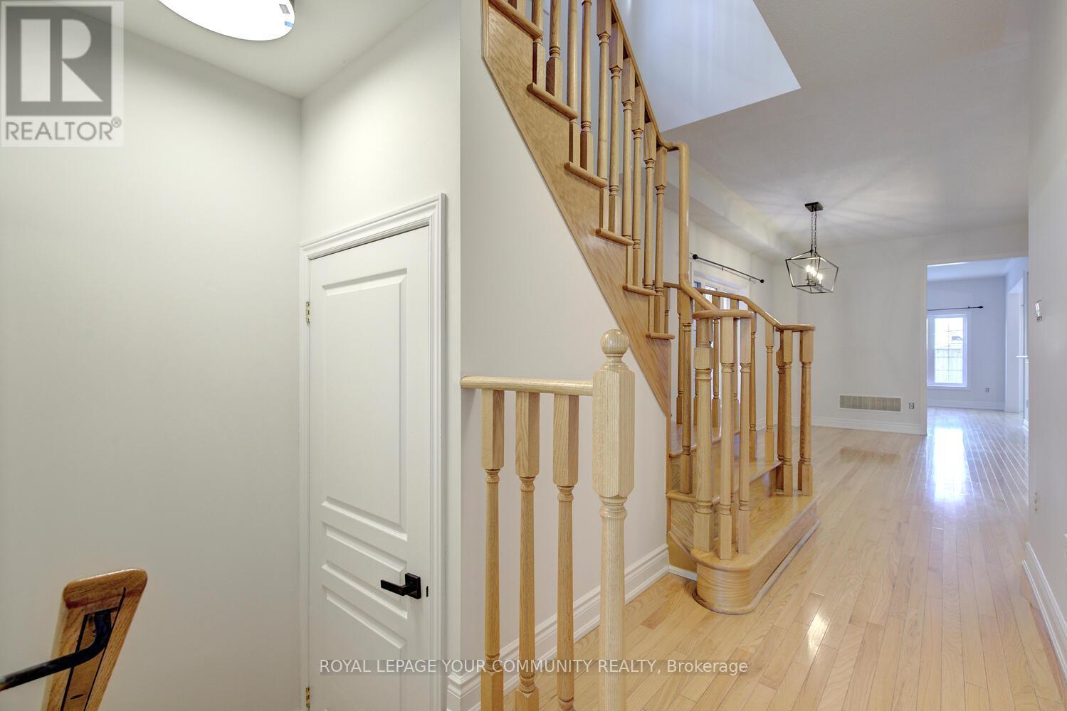 110 Chayna Crescent, Vaughan (Patterson), Ontario  L6A 0N1 - Photo 4 - N12637780