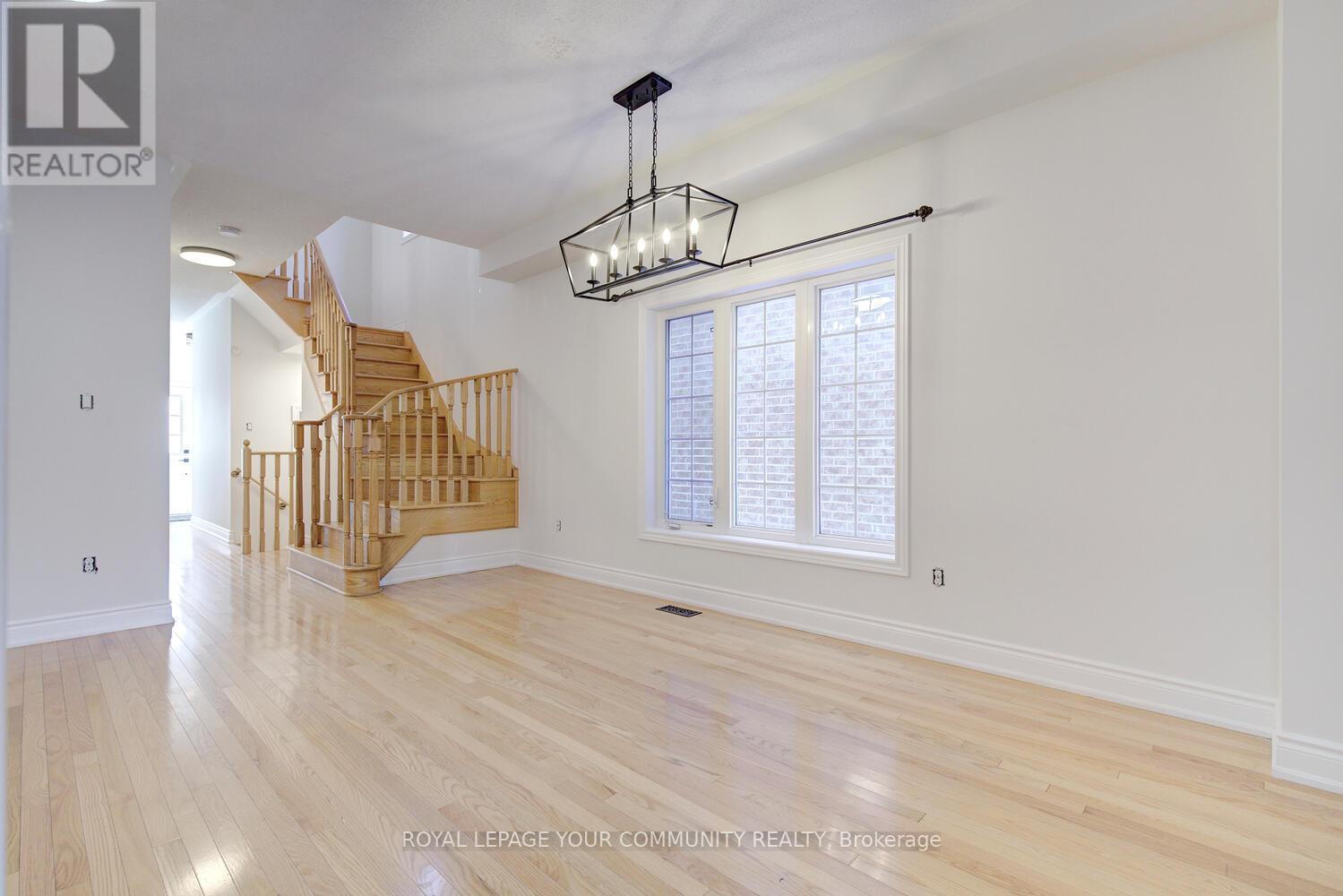 110 Chayna Crescent, Vaughan (Patterson), Ontario  L6A 0N1 - Photo 6 - N12637780