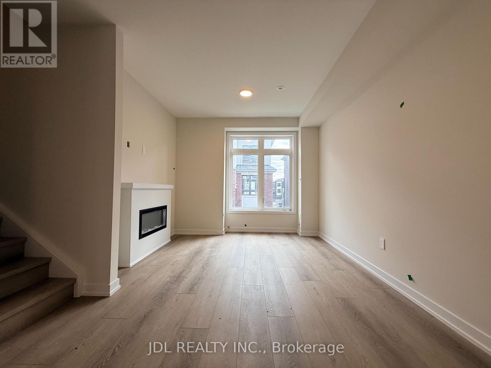 11 Agnes Lane, Richmond Hill (Headford Business Park), Ontario  L4B 0J4 - Photo 5 - N12637786