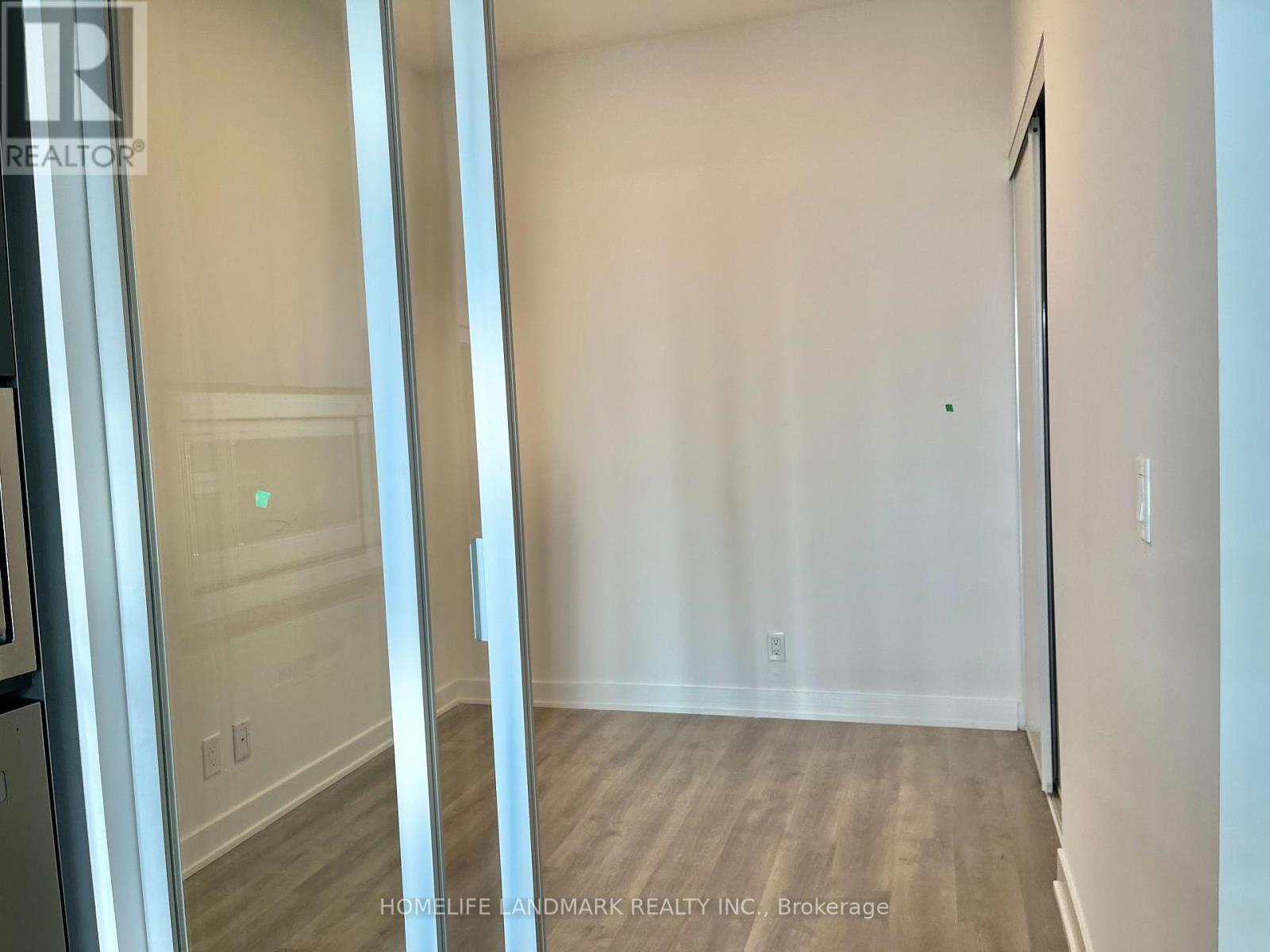 A1003 - 30 Upper Mall Way, Vaughan (Brownridge), Ontario  L4J 0L7 - Photo 6 - N12637790