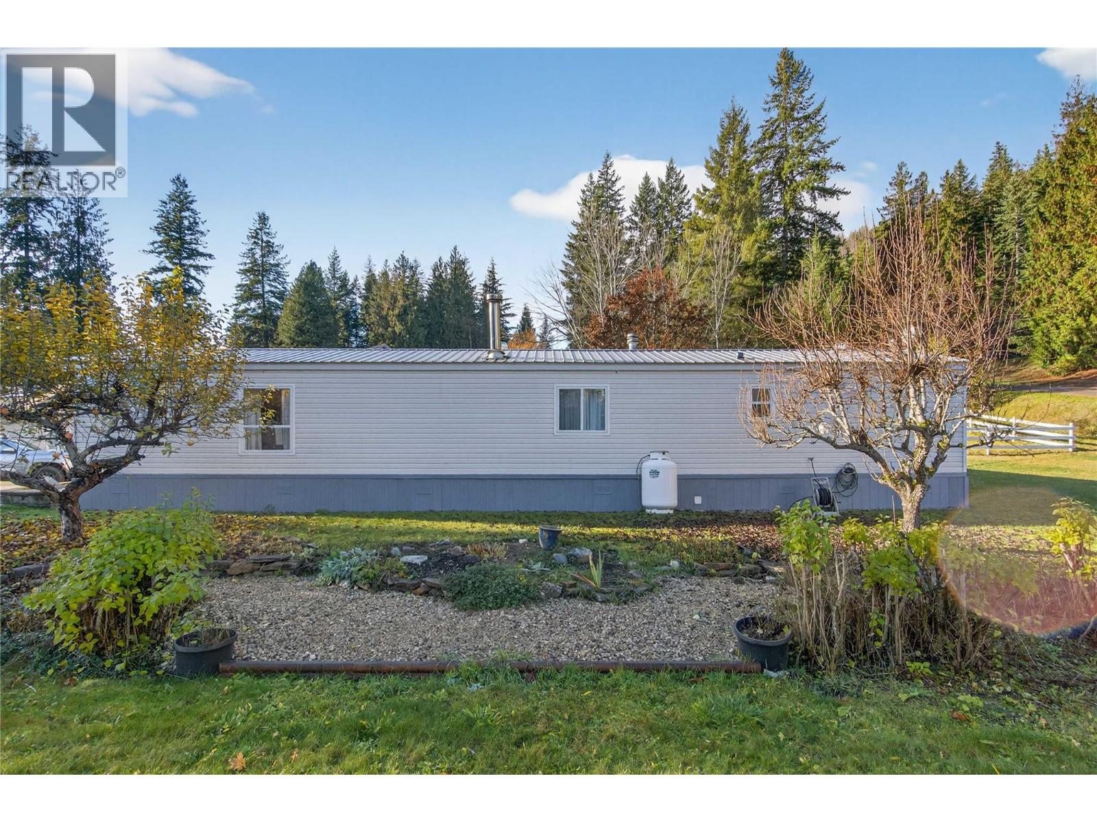 2036 Solsqua Sicamous Road Unit# 17, Sicamous, British Columbia  V0E 2V4 - Photo 68 - 10369800