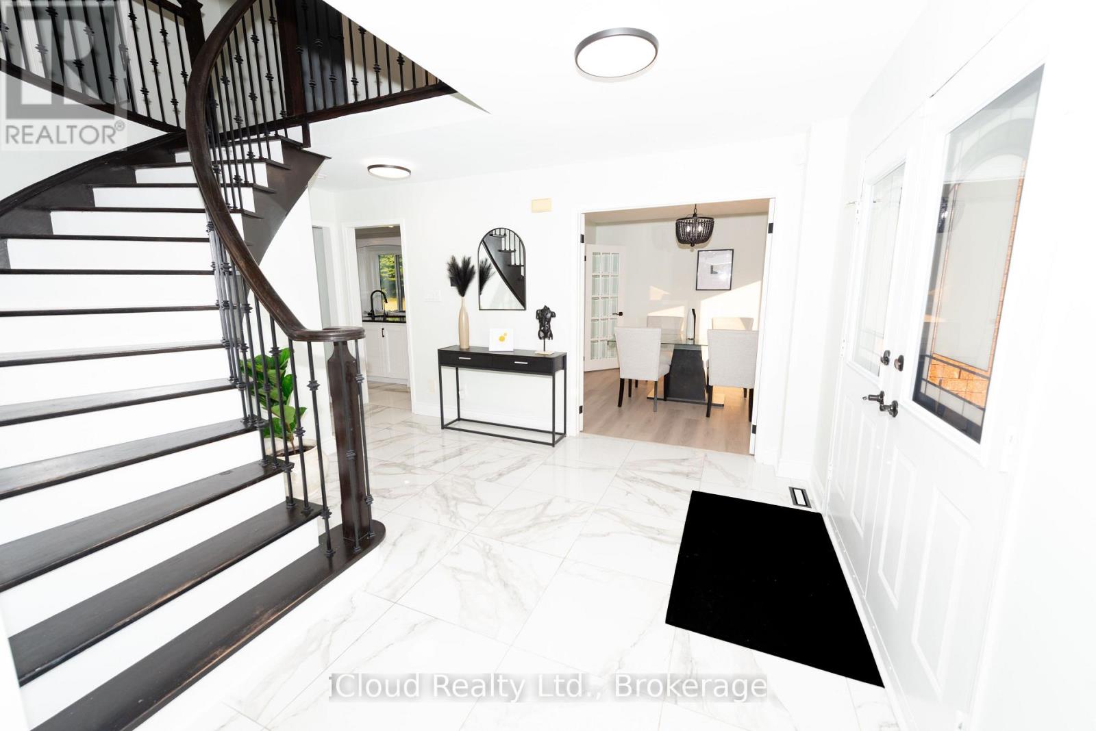 27 Briarwood Drive, Caledon, Ontario  L7K 0N1 - Photo 3 - W12637774