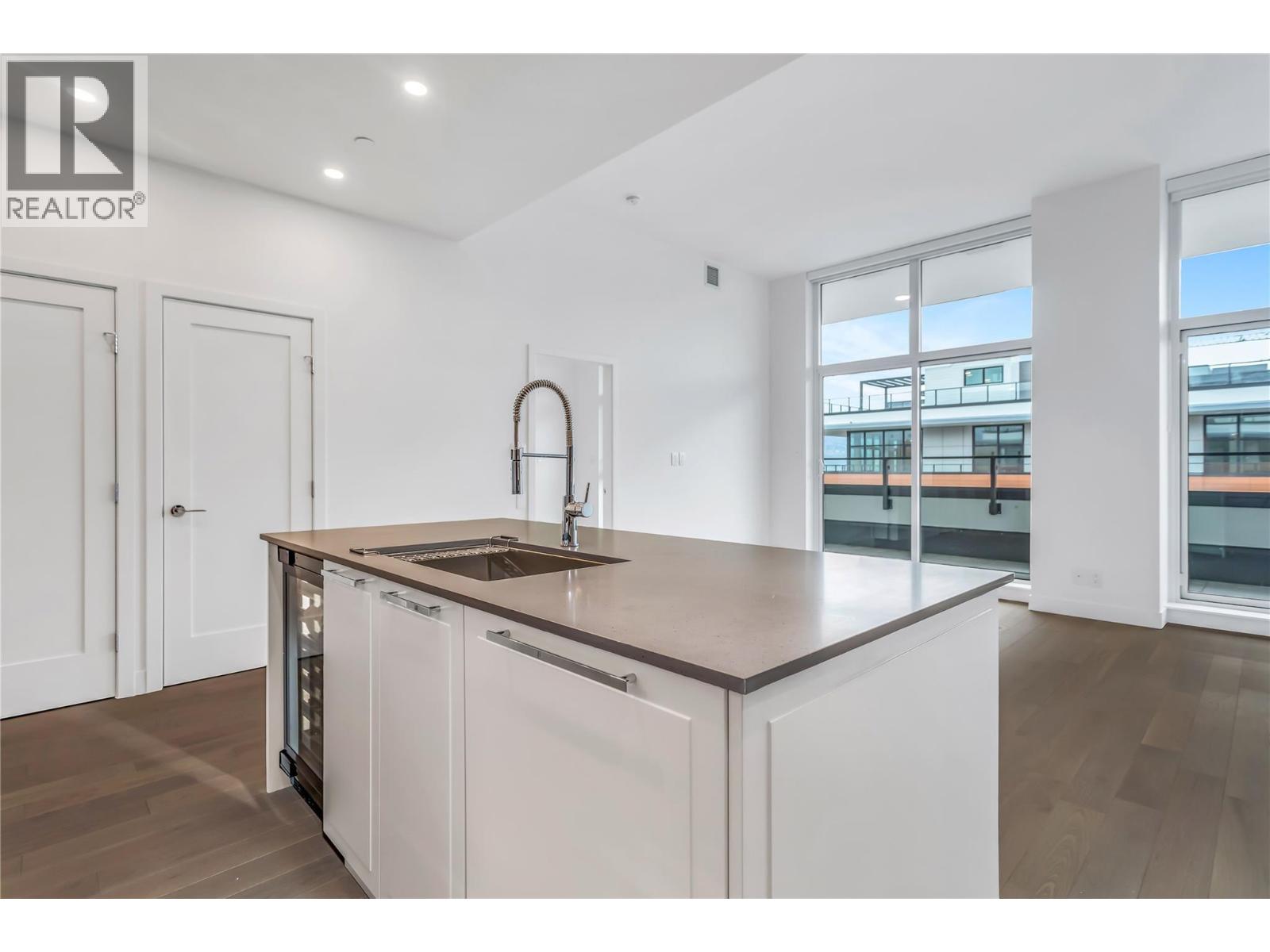 3409 Lakeshore Road Unit# Ph S607, Kelowna, British Columbia  V1W 0G6 - Photo 22 - 10360267