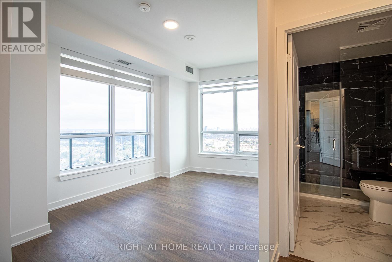 2811 - 50 Upper Mall Way, Vaughan, Ontario  L4J 4P8 - Photo 10 - N12637794