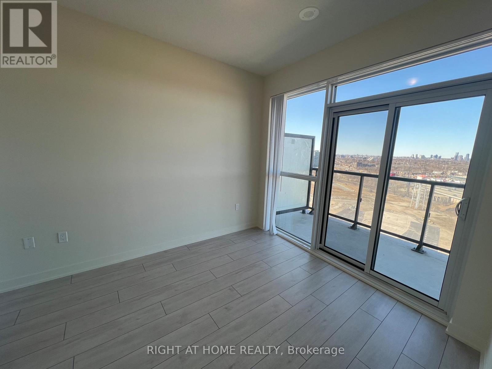 2109 - 38 Annie Craig Drive, Toronto (Mimico), Ontario  M8V 0A8 - Photo 6 - W12637796