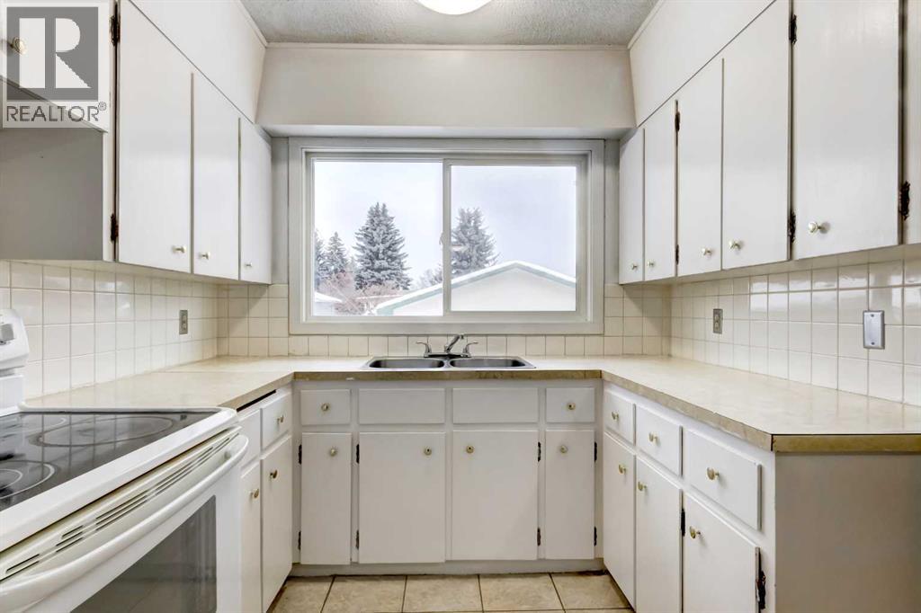 708 Sacramento Place Sw, Calgary, Alberta  T2W 0R5 - Photo 10 - A2273503