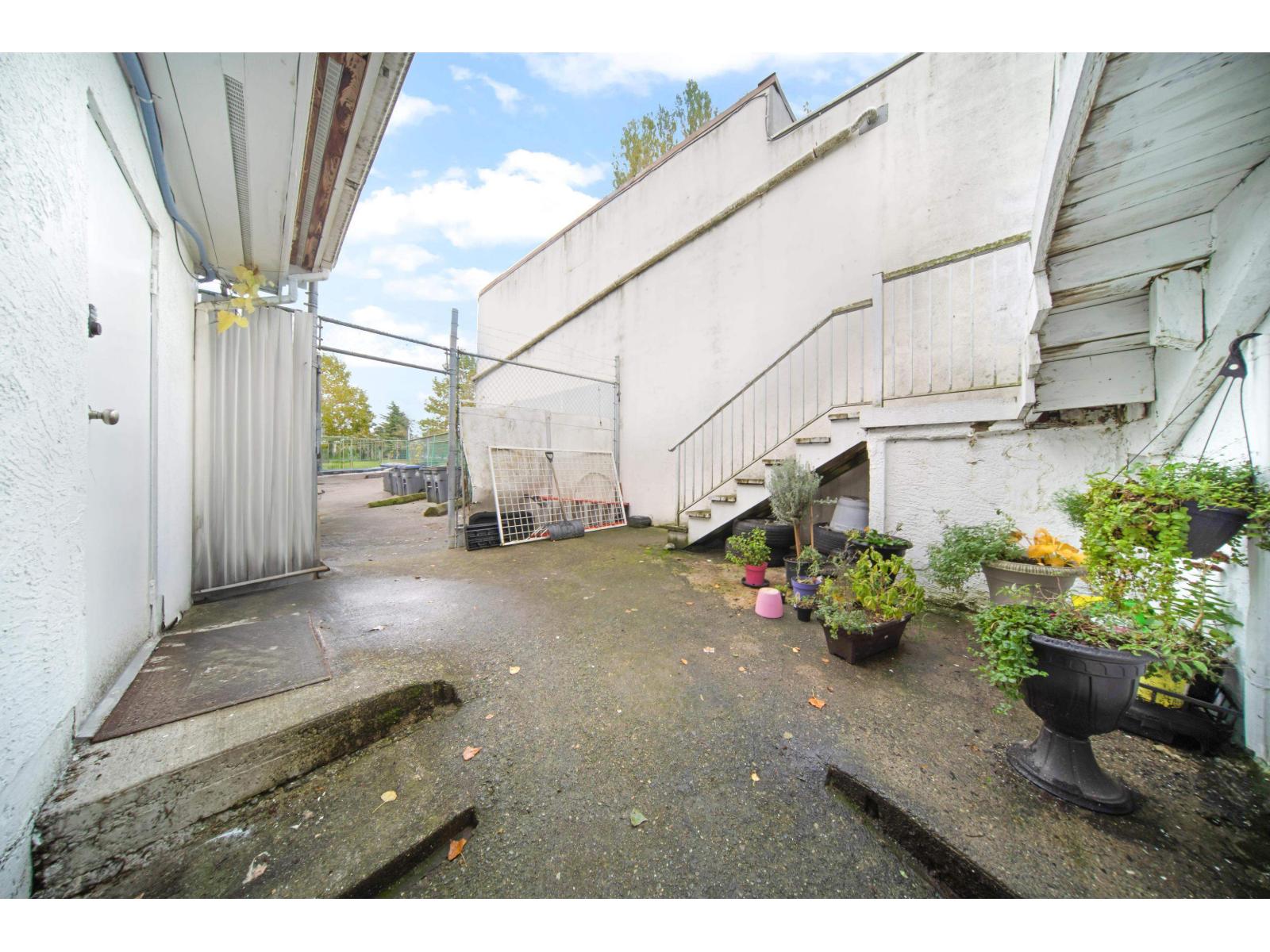 13585 King George Boulevard, Surrey, British Columbia  V3T 2V1 - Photo 26 - C8074495