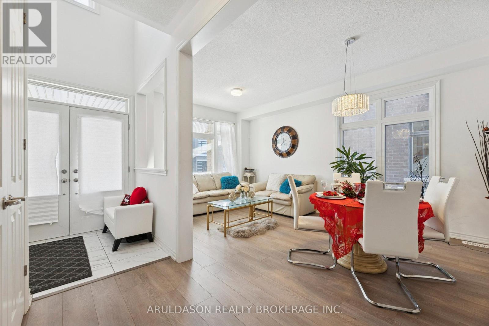 513 Hornbeck Street, Cobourg, Ontario  K9A 4A1 - Photo 4 - X12637800