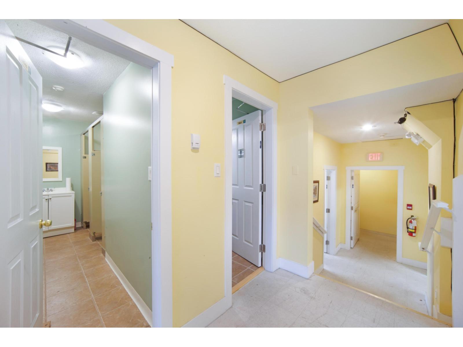 13585 King George Boulevard, Surrey, British Columbia  V3T 2V1 - Photo 25 - C8074495