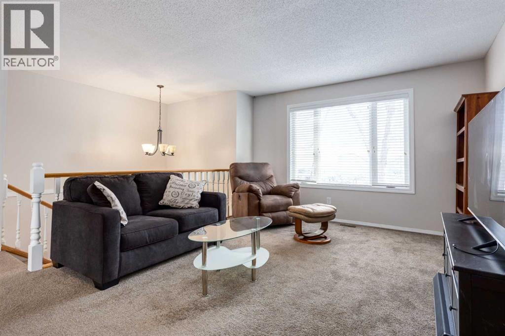 145 Fairway View Nw, High River, Alberta  T1V 1C9 - Photo 9 - A2272821