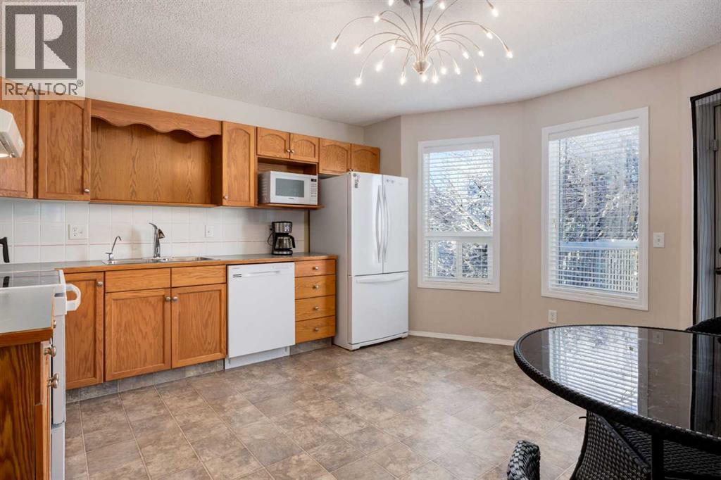 145 Fairway View Nw, High River, Alberta  T1V 1C9 - Photo 13 - A2272821