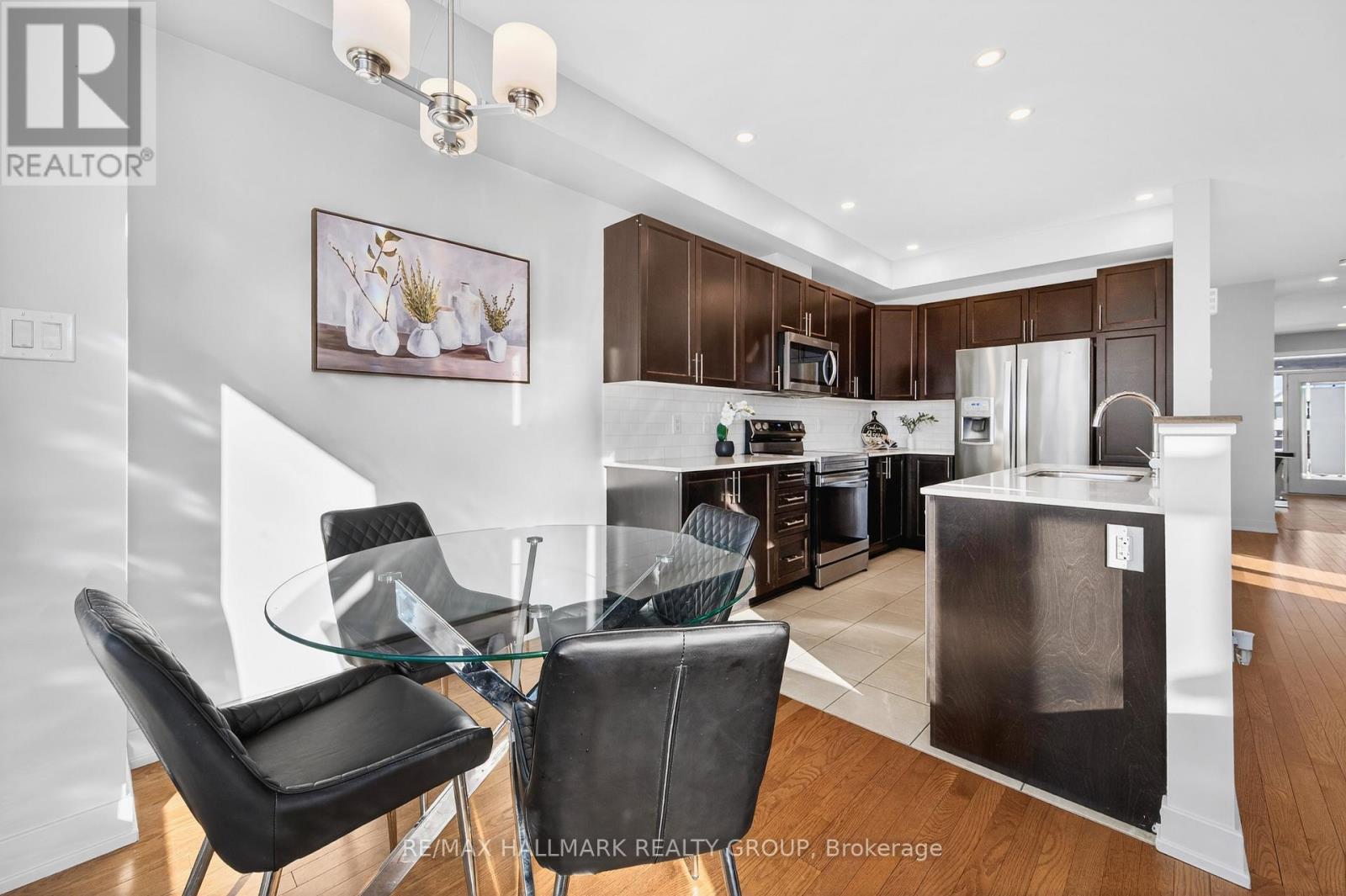 307 Ibanez Walk, Ottawa, Ontario  K1T 0V8 - Photo 10 - X12637830