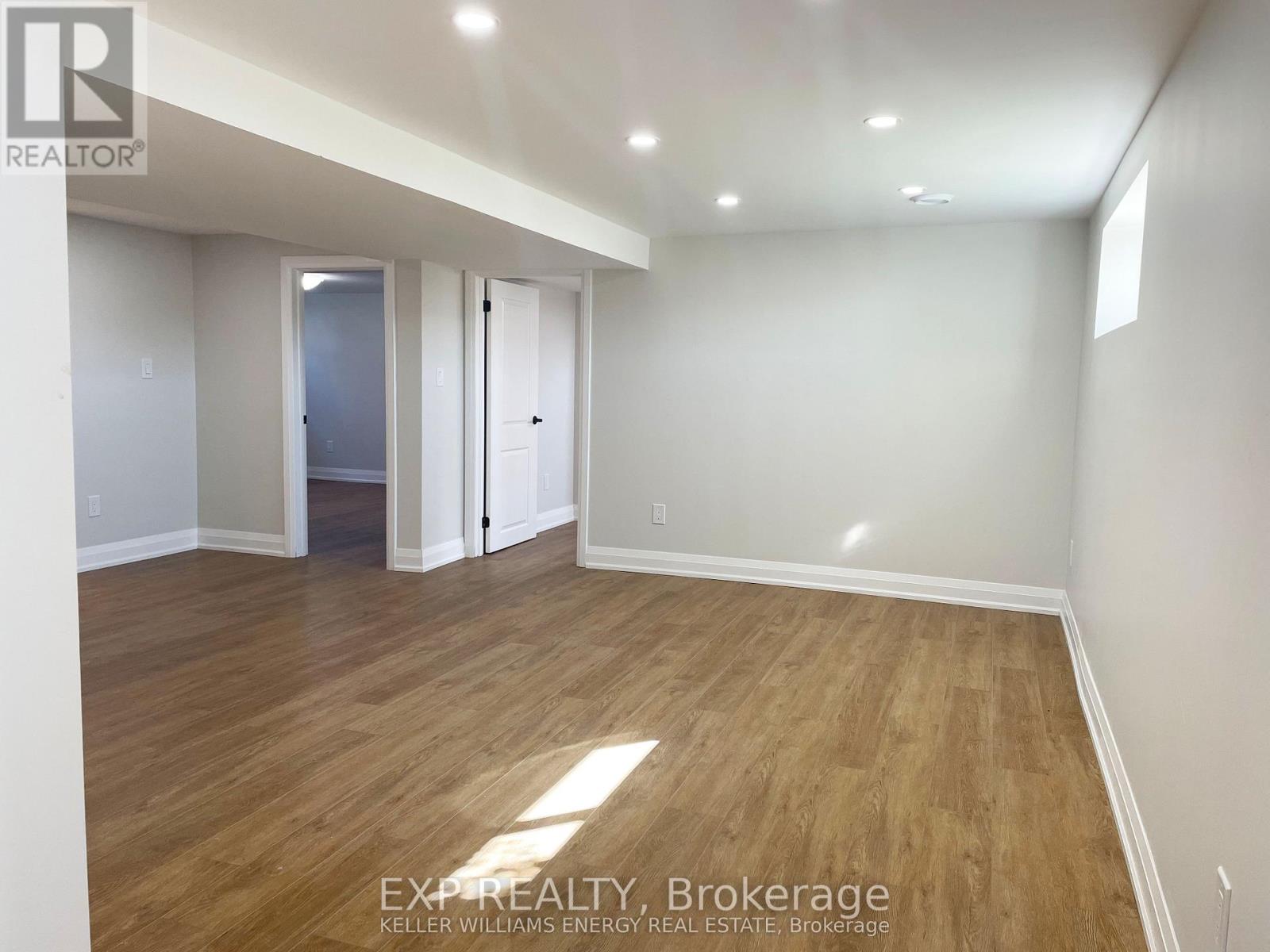 Lower - 533 Carman Court, Oshawa, Ontario  L1H 6K5 - Photo 4 - E12637824