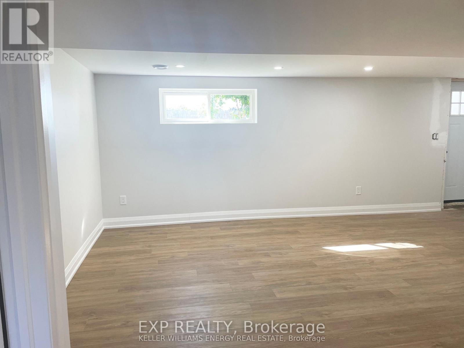 Lower - 533 Carman Court, Oshawa, Ontario  L1H 6K5 - Photo 6 - E12637824