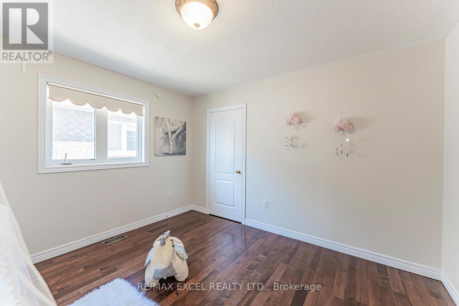 65 Falling River Drive, Richmond Hill, Ontario  L4S 2R3 - Photo 25 - N12637836