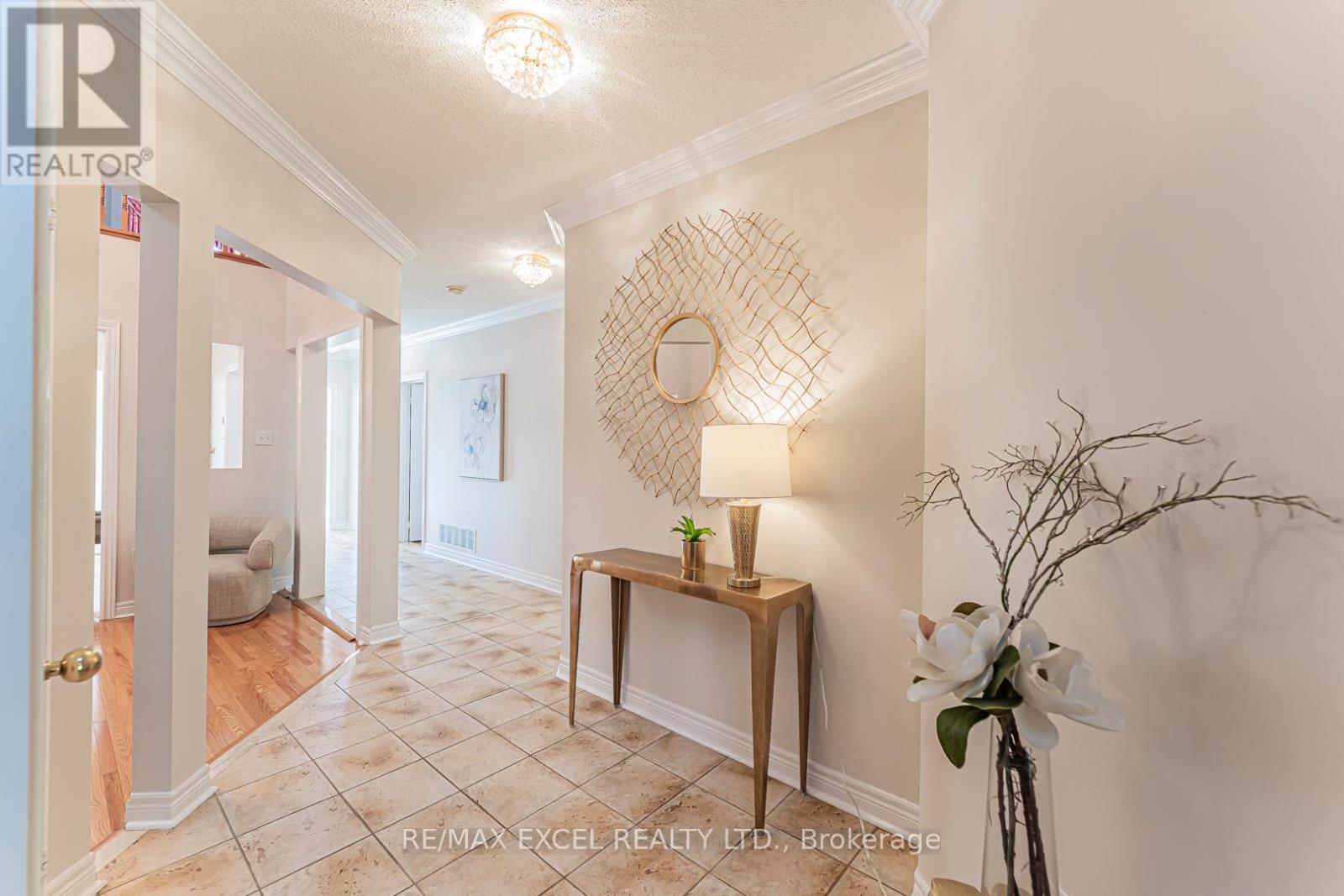 65 Falling River Drive, Richmond Hill, Ontario  L4S 2R3 - Photo 6 - N12637836