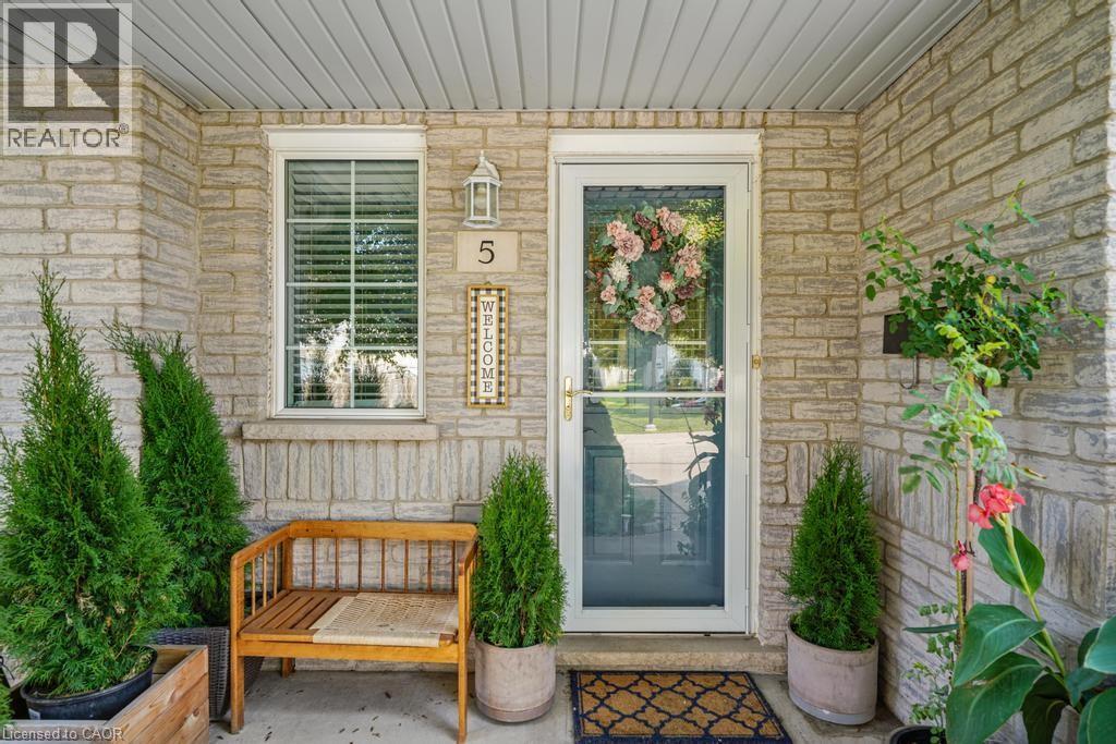 104 Frances Avenue Unit# 5, Stoney Creek, Ontario  L8E 5X3 - Photo 3 - 40768093