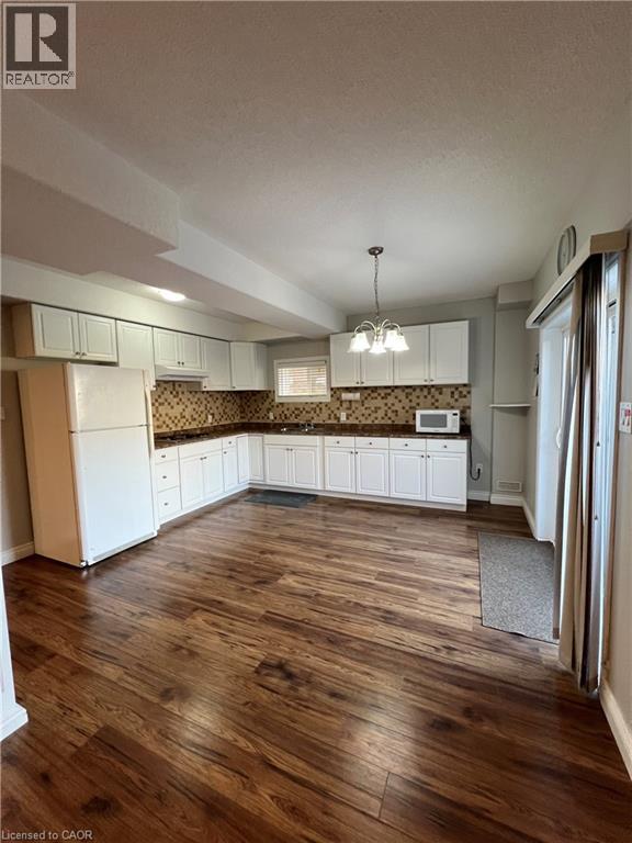 941 Audrey Place, Kitchener, Ontario  N2E 0B5 - Photo 5 - 40777782