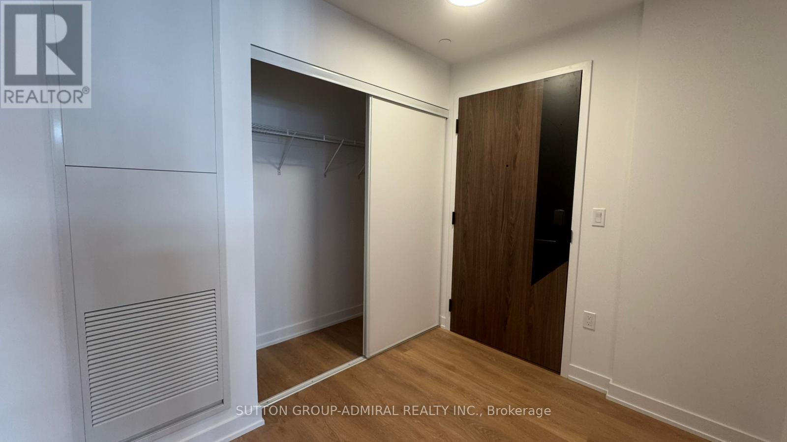 726 - 1037 Queensway, Toronto, Ontario  M8Z 6C7 - Photo 5 - W12637828