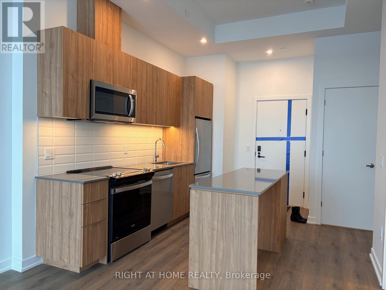 813 - 720 Whitlock Avenue, Milton, Ontario  L9E 2B5 - Photo 6 - W12637832